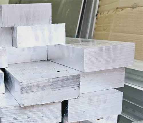 Aluminium Flat Bars Suppliers